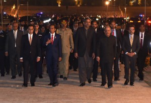 Presiden Jokowi bersama anggota Parlemen (National Assembly) Pakistan, di Islamabad, pada Jumat (26/1) malam. (Foto: Humas/Rahmat)