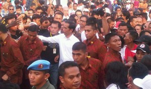 Presiden saat menghadiri acara di Auditorium Tilangga, Rote, Nusa Tenggara Timur, Senin (8/1) sore. (Foto: Humas/Rahmat)