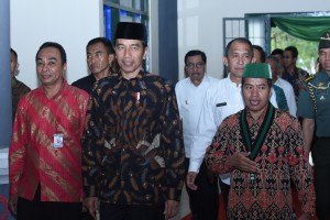 Presiden Jokowi menghadiri pembukaan Kongres ke-30 HMI, di Universitas Pattimura, Ambon, Maluku, Rabu (14/2) pagi. (Foto: OJI/Humas)