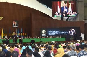 Presiden Jokowi memberikan pidato pada Dies Natalis ke-68 Universitas Indonesia, di Depok, Jawa Barat, Jumat (2/2) pagi. (Foto: Deny S/Humas)