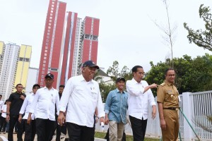 President Jokowi visits Athlete Housing Complex in Kemayoran, Jakarta, Monday (26/2) (Photo: PR/ Oji)