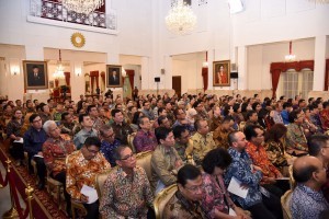  Executives of Indonesias banks in a meeting with President Jokowi, at the State Palace, Jakarta, on Thursday (15/3) (Photo by: Oji/Public Relations Division)