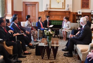 Presiden Jokowi saat saat bertemu dengan Gubernur Jenderal Selandia Baru Dame Patsy Reddy di Government House, Wellington, Senin (19/3). (Foto: BPMI)