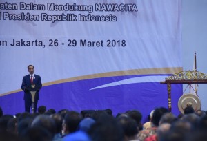 Presiden Jokowi saat membuka acara Rakernas II Asosiasi Dewan Perwakilan Rakyat Daerah Kabupaten Seluruh Indonesia di Hotel Grand Paragon, Jakarta, Selasa (26/3). (Foto: Humas/Nia)