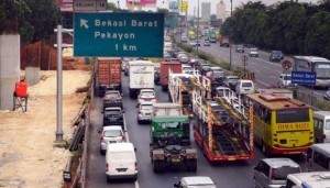 Macet-Cikampek-4-300x171