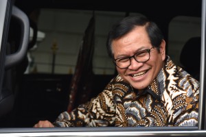 Seskab usai mendampingi Presiden di Istana Kepresidenan Bogor, Jawa Barat (Jabar), Senin (7/5) sore. (Foto: Humas/Oji). 