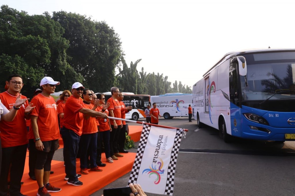 Jelajah Nusantara: Kemenpar Dorong Pariwisata Lewat Strategi Promosi dengan Bus Pariwisata