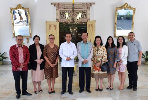 Presiden Jokowi saat bersilaturahmi dengan Keluarga Keraton, Jumat (28/9). (Foto: BPMI). 