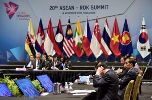 President Jokowi attends the ASEAN-Korea Summit, at the Suntec Convention Center, Singapore, Wednesday (11/14). (Photo by: BPMI Presidential Secretariat)
