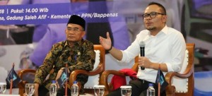 Menaker Hanif Dhakiri dan Mendikbud Muhadjir Effendy pada Press Conference Forum Merdeka Barat 9 (FMB9) di Jakarta, Kamis (8/11). (Foto: Humas Kemnaker)