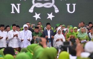 President Jokowi and First Lady Ibu Iriana attend the 73rd Anniversary of Muslimat Nahdlatul Ulama (NU), at Gelora Bung Karno Stadium, Central Jakarta, Sunday (27/1). (Photo by : Rahmat/ PR Division)