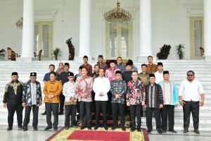 Presiden Jokowi menerima pimpinan FBR, di Istana Kepresidenan Bogor, Jabar, Senin (18/3) siang. (Foto: JAY/Humas)