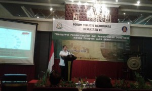 Jaksa Agung Muda bidang Intelijen Jan S. Maringka menyampaikan paparan pada forum Bakohumas, di Park Regis Arion, Kemang Raya, Jakarta, Selasa (26/3) pagi. (Foto: Heni/Humas)