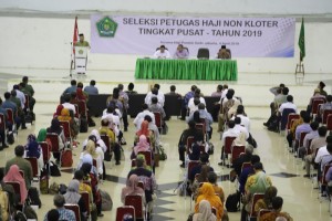 The Selection for Central Level Hajj and Umrah Officers at Pondok Gede Hajj Dormitory, Jakarta, Thursday (4/4). (Photo By: Ministry of Religious Affairs)