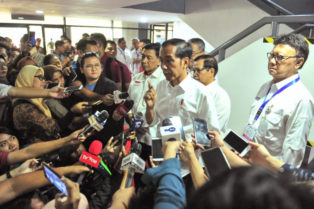 Sekretariat Kabinet Republik Indonesia President Jokowi Urges Police Chief To Investigate