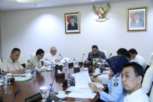 Minister of Administrative and Bureaucratic Reform (PANRB) Syafruddin leads Personnel Advisory Board proceeding in Jakarta, Tuesday (2/7). (Photo: PR of Ministry of PANRB)