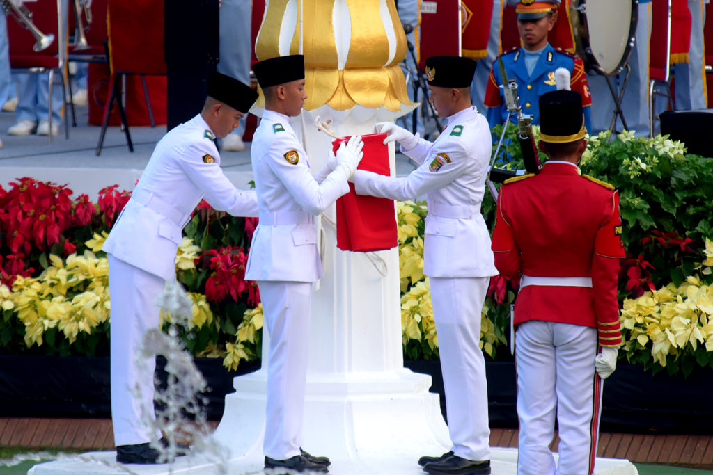 Sekretariat Kabinet Republik Indonesia | Upacara Penurunan Bendera ...