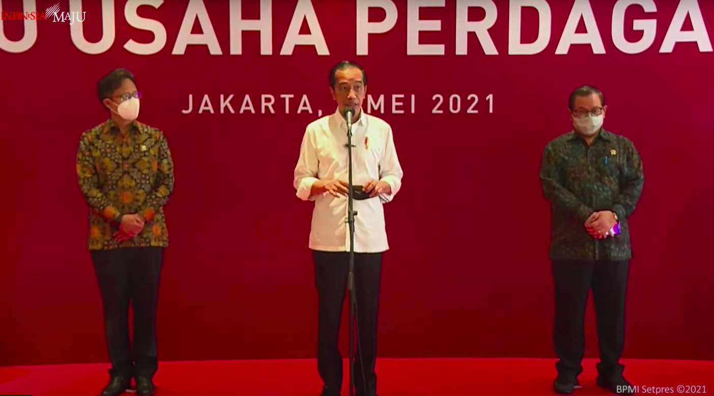 Jokowi Vaksinasi Mall Grand Indonesia