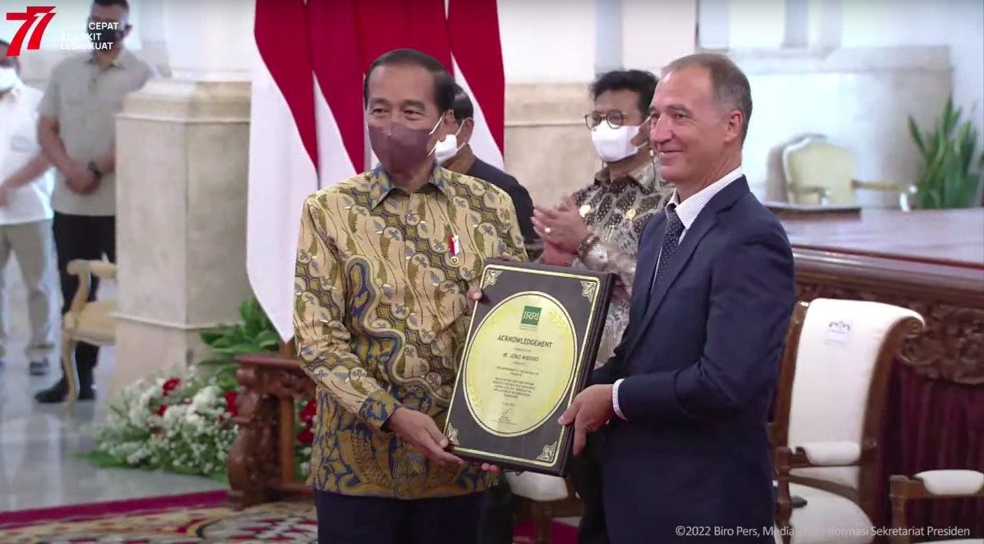 Ternyata Plakat IRRI untuk Jokowi Dibuat Kementan