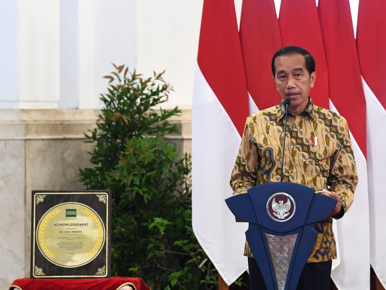 Cabinet Secretariat of the Republic of Indonesia |  President Jokowi affirms his commitment to ensuring national food sufficiency