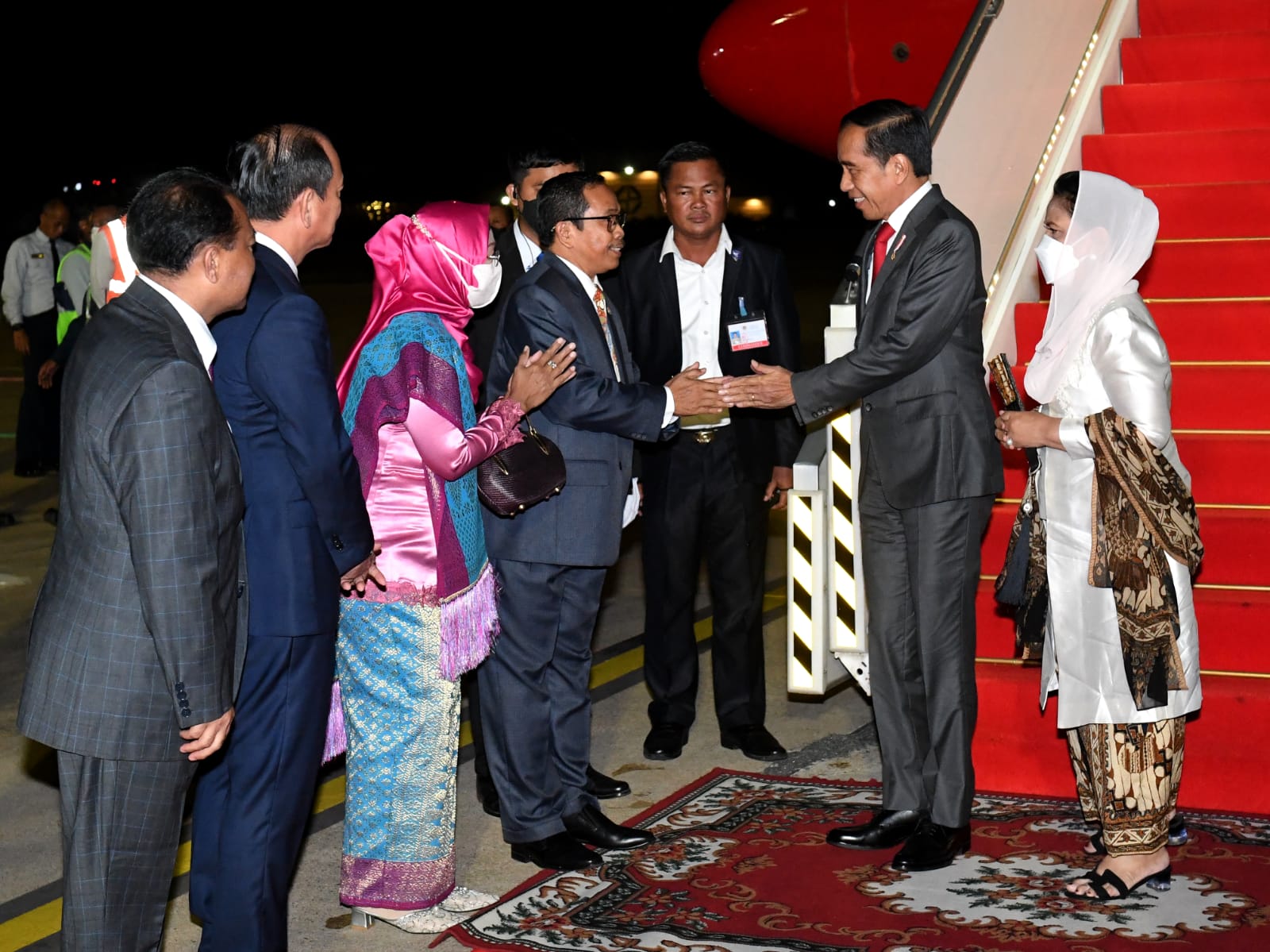 Sekretariat Kabinet Republik Indonesia President Jokowi In Cambodia