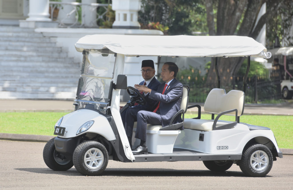 Anwar Ibrahim Sebut Indonesia Miliki Tempat Khusus di Hatinya Saat Bertemu Jokowi 