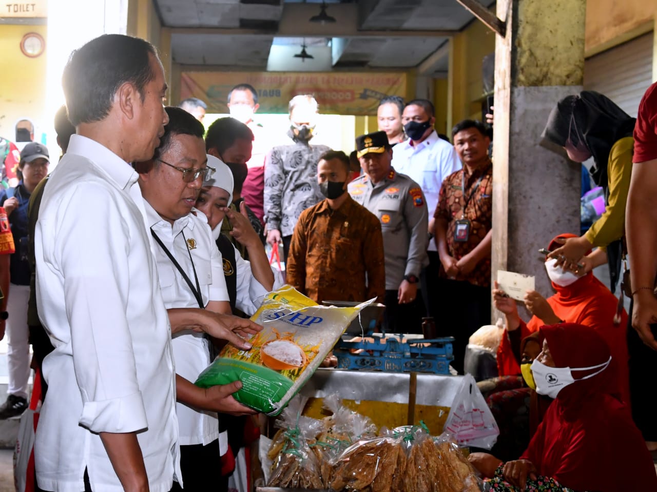 Sekretariat Kabinet Republik Indonesia | Presiden Cek Harga Kebutuhan ...