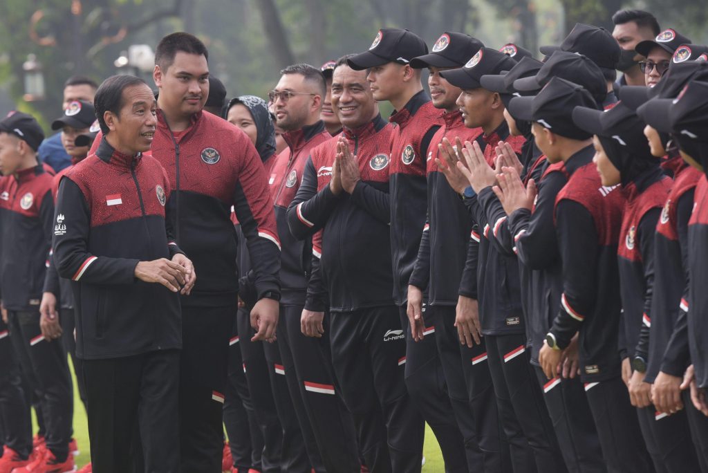 Sekretariat Kabinet Republik Indonesia |  Menpora mengatakan kontingen Indonesia peserta Asian Games Tenggara ke-32 yakin bisa membawa pulang medali