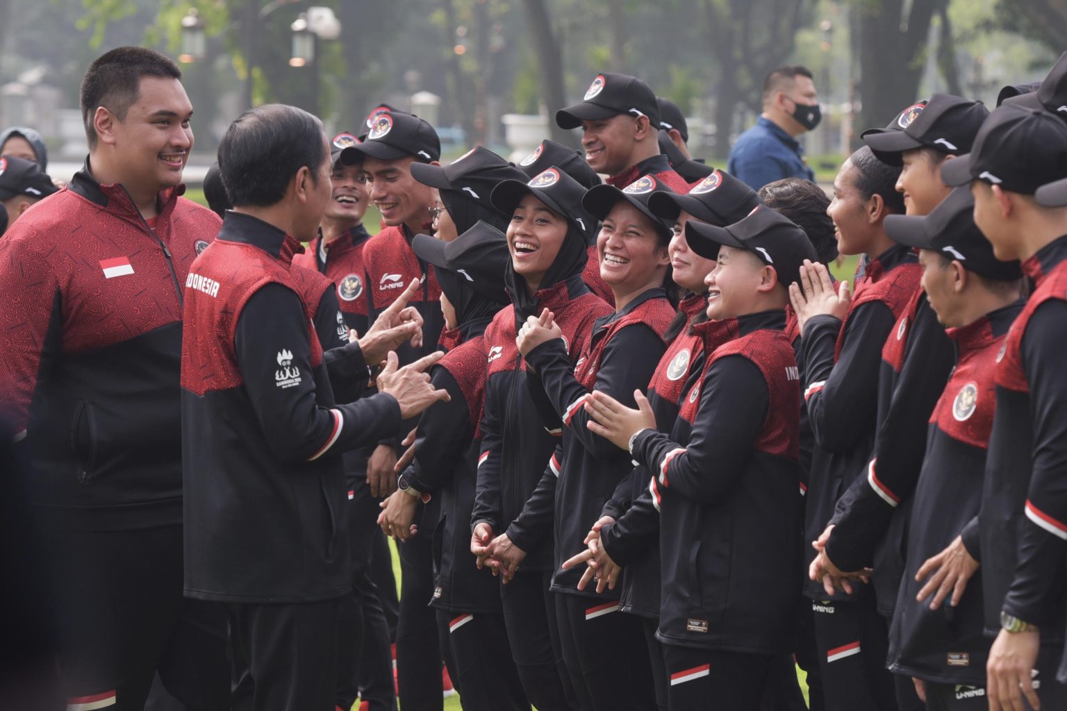 Sekretariat Kabinet Republik Indonesia |  Presiden Jokowi mengirimkan kontingen Indonesia ke SEA Games ke-32 di Kamboja