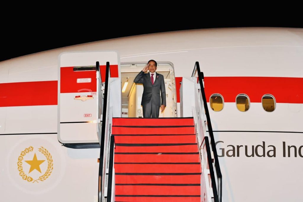 Bertolak ke Riyadh, Presiden Jokowi akan Hadiri KTT Luar Biasa OKI Bahas Gaza