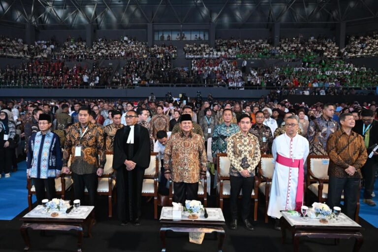 Presiden Prabowo menyampaikan bahwa Indonesia telah resmi mencapai swasembada beras per 31 Desember 2025 di