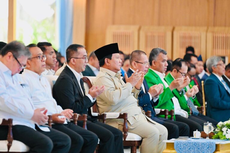 Presiden Prabowo Subianto menggelar Taklimat Presiden Republik Indonesia dengan Rektor serta Pimpinan Perguruan Tinggi Negeri dan Swasta Tahun 2026, pada Kamis, 15 Januari 2026.