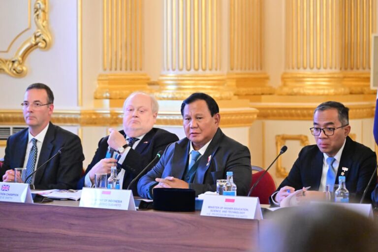 Presiden Prabowo menegaskan bahwa pendidikan merupakan kunci utama bagi keberhasilan suatu bangsa saat berbicara dalam forum UK-Indonesia Education Roundtable pada Selasa, 20 Januari 2026, di Lancaster House, London.