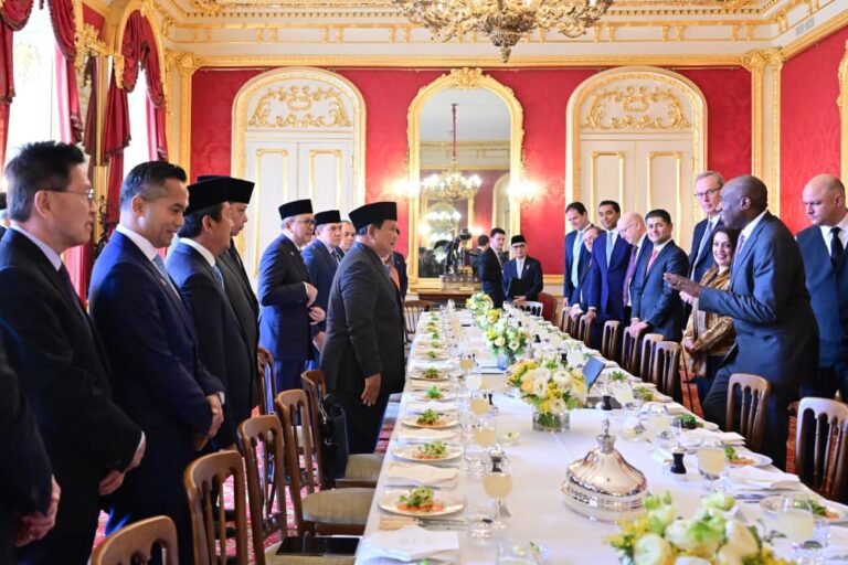 Presiden Prabowo menghadiri forum bisnis dan investasi yang dilanjutkan dengan jamuan santap siang yang diselenggarakan oleh Wakil Perdana Menteri Inggris David Lammy di Lancaster House, London, pada Selasa, 20 Januari 2026.
