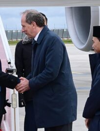 Pesawat Kepresidenan yang membawa Presiden Republik Indonesia Prabowo Subianto tiba di Bandar Udara Orly, Paris, Prancis, pada Jumat, 23 Januari 2026.