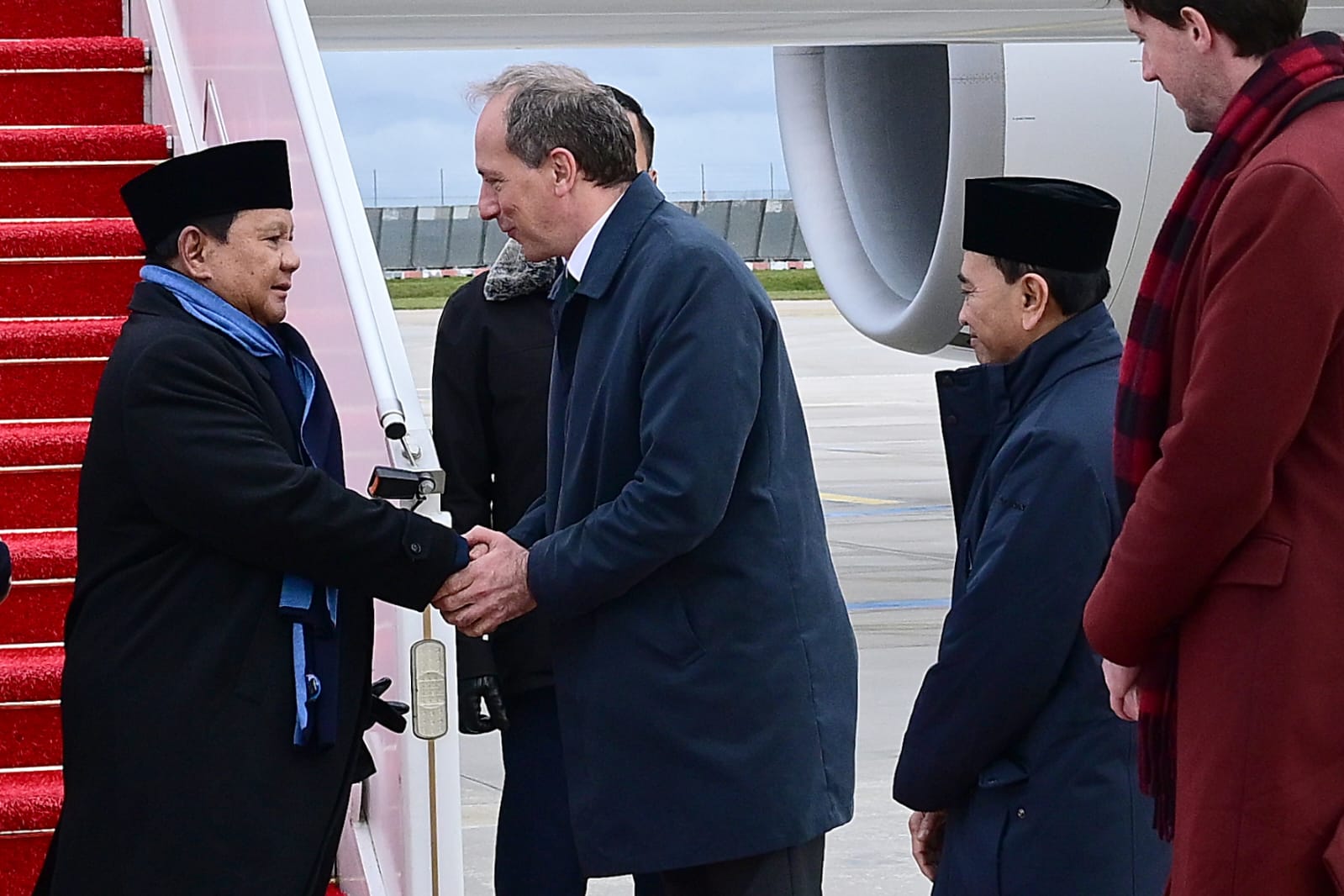 Pesawat Kepresidenan yang membawa Presiden Republik Indonesia Prabowo Subianto tiba di Bandar Udara Orly, Paris, Prancis, pada Jumat, 23 Januari 2026.