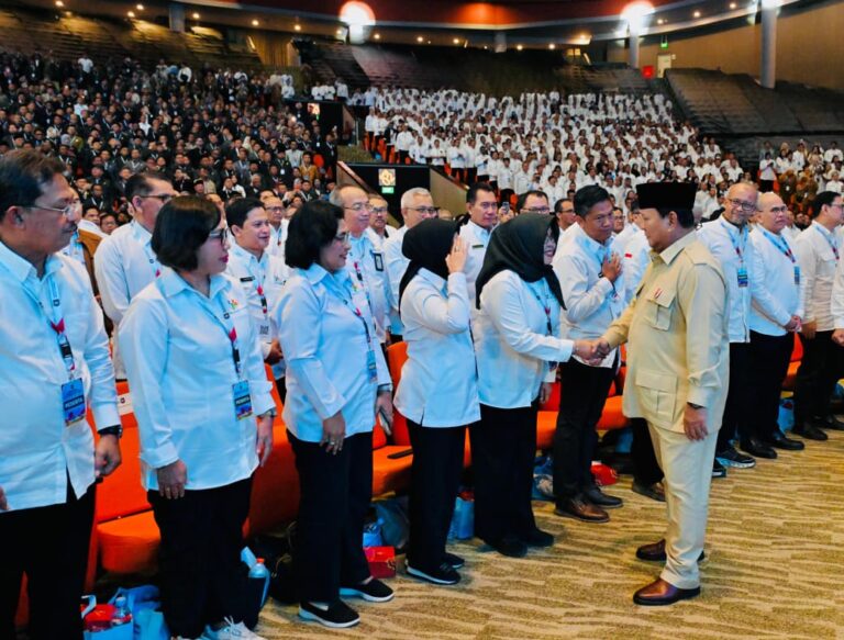 Presiden Prabowo menegaskan pentingnya kewaspadaan nasional dalam menghadapi dinamika dan ketegangan global yang makin kompleks dalam Rapat Koordinasi Nasional (Rakornas) Pemerintah Pusat dan Daerah Tahun 2026 di Sentul International Convention Center (SICC).
