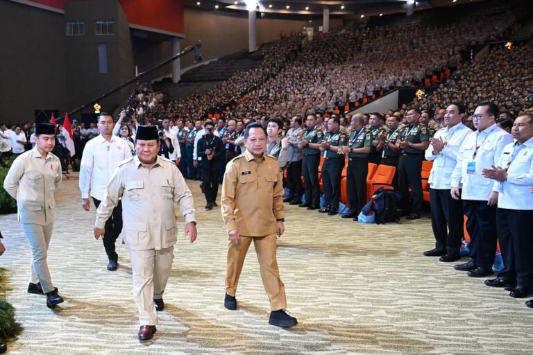 Presiden Prabowo menegaskan bahwa berbagai program prioritas pemerintah, mulai dari Makan Bergizi Gratis (MBG), pemeriksaan kesehatan gratis, hingga pemerataan pendidikan, telah menunjukkan capaian nyata di Sentul International Convention Center (SICC), Kabupaten Bogor, Provinsi Jawa Barat, pada Senin, 2 Februari 2026.