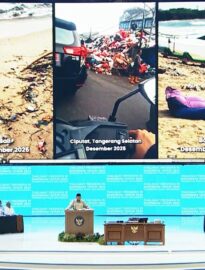 Presiden Prabowo menegur secara terbuka jajaran pemerintah daerah Bali, termasuk gubernur dan para bupati, terkait persoalan sampah yang dinilai sudah mencemari lingkungan dan mengancam keberlanjutan pariwisata nasional di Sentul International Convention Center (SICC), Kabupaten Bogor.