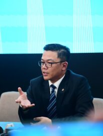 Menlu Sugiono menegaskan bahwa Traktat Keamanan Bersama antara Indonesia dan Australia yang ditandatangani Presiden Prabowo dan Perdana Menteri Australia Anthony Albanese merupakan kelanjutan dari Defense Cooperation Agreement yang telah disepakati kedua negara sejak 2006 dalam keterangan persnya di Kompleks Istana Kepresidenan Jakarta pada Jumat, 6 Februari 2026.