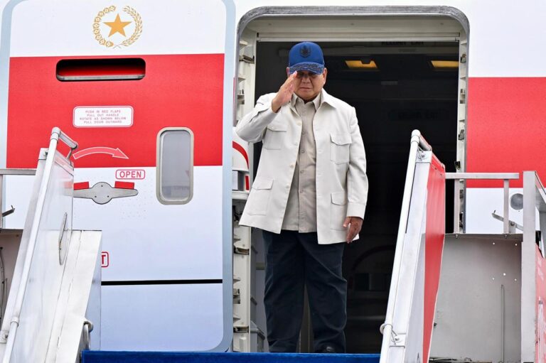 Presiden Prabowo Subianto bertolak untuk melakukan kunjungan Kerja ke Washington DC, Amerika Serikat pada Senin, 16 Februari 2026.