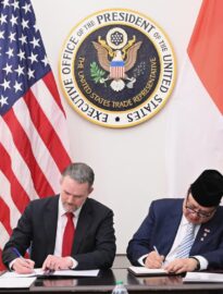 Pemerintah Indonesia dan pemerintah Amerika Serikat resmi menandatangani Perjanjian Perdagangan Timbal Balik bertajuk “Toward a New Golden Age for the US–Indonesia Alliance”. di Washington DC, pada Kamis, 19 Februari 2026.