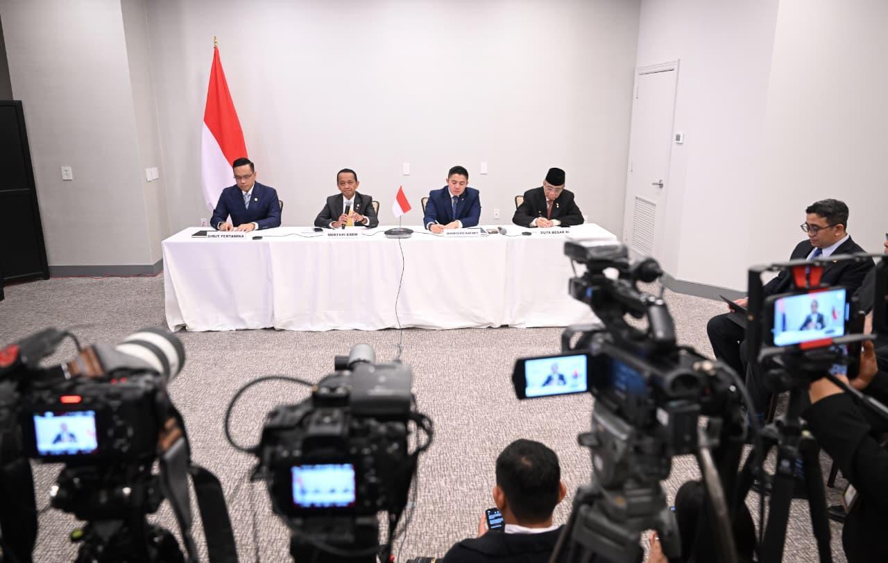 Menteri ESDM Bahlil Lahadalia memberikan keterangannya kepada awak media di Washington D.C., pada Jumat, 20 Februari 2026.