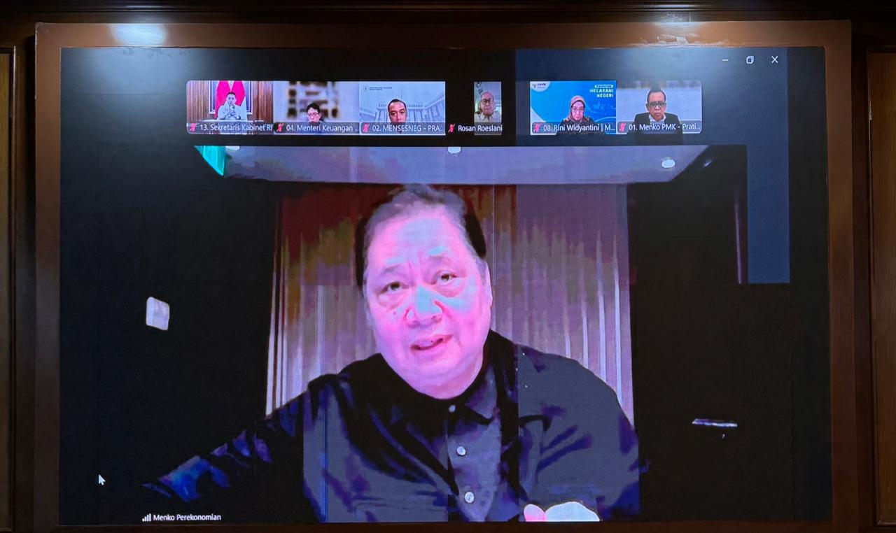 Tindak Lanjut Arahan Presiden, Seskab Hadiri Rakor Kebijakan Energi dan Stimulus Ekonomi