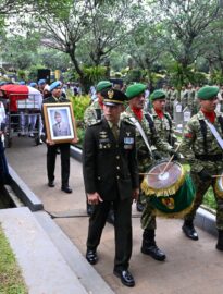 Suasana pemakaman Wakil Presiden ke-6 RI Jenderal TNI (Purn.) Try Sutrisno.