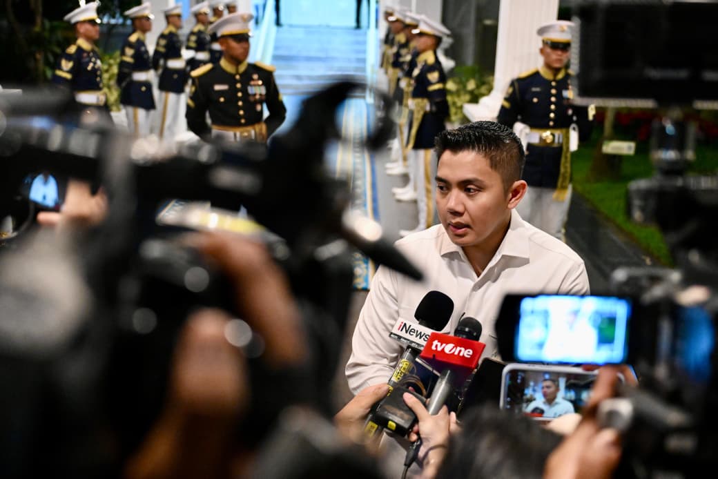 Sekretaris Kabinet Teddy Indra Wijaya menyampaikan pernyataannya bahwa kebijakan ini diberikan bagi aparatur negara, pekerja swasta, hingga kelompok masyarakat rentan.