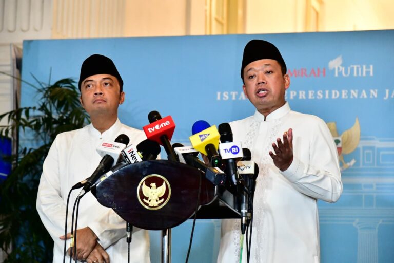 Menteri Agraria dan Tata Ruang Nusron Wahid yang juga menjabat sebagai Ketua MUI Bidang Penanggulangan Bencana menyampaikan pernyataannya kepada awak media.