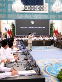 Presiden Prabowo memberikan arahan dalam Sidang Kabinet Paripurna yang digelar di Istana Negara Jakarta, pada Jumat, 13 Maret 2026.