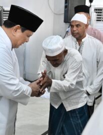 Presiden Prabowo Subianto bersilaturahmi bersama warga di Aceh Tamiang, Provinsi Aceh, Sabtu, 21 Maret 2026.