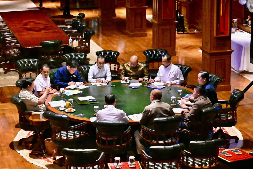 Presiden Prabowo menerima sejumlah Menteri Kabinet Merah Putih di kediaman pribadi Presiden di Hambalang, Bogor, pada Rabu, 25 Maret 2026.